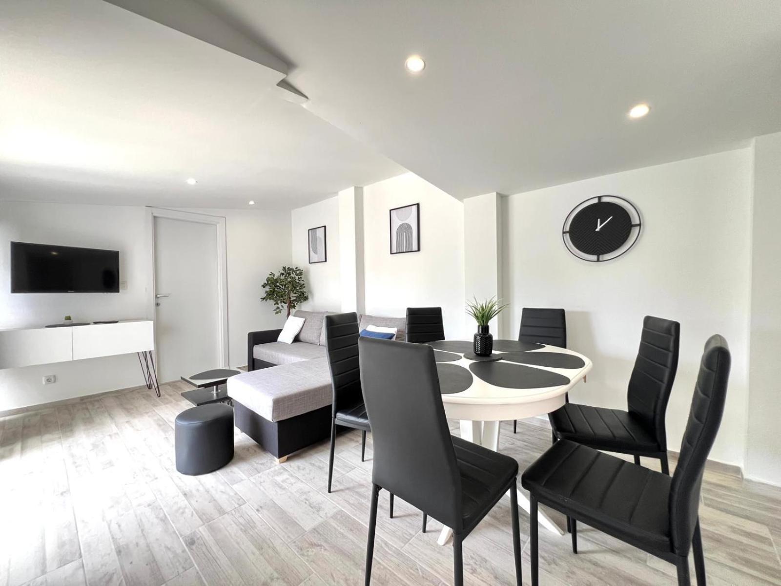 Ferienwohnung Azzurro Mare Pula Exterior foto