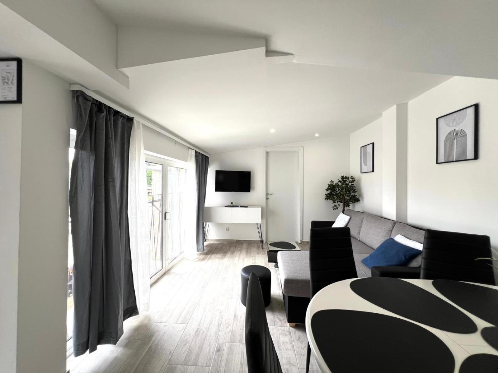 Ferienwohnung Azzurro Mare Pula Exterior foto