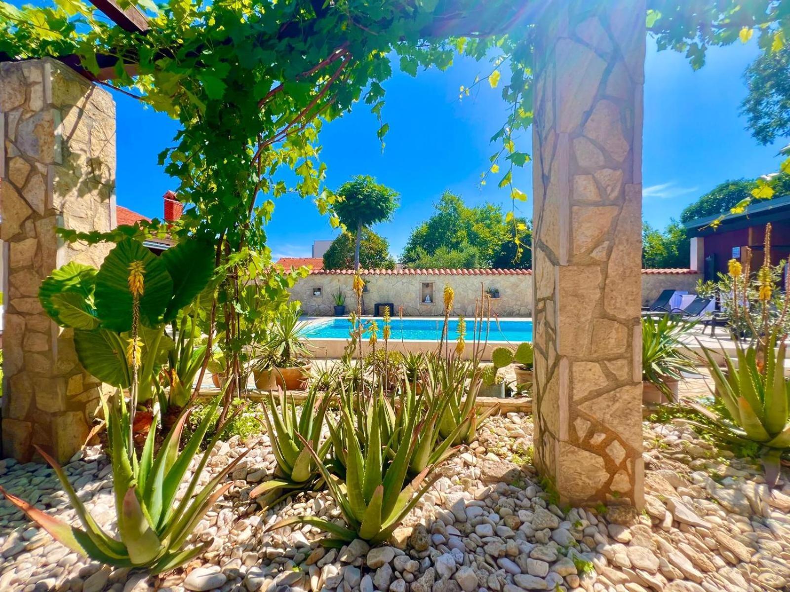 Ferienwohnung Azzurro Mare Pula Exterior foto